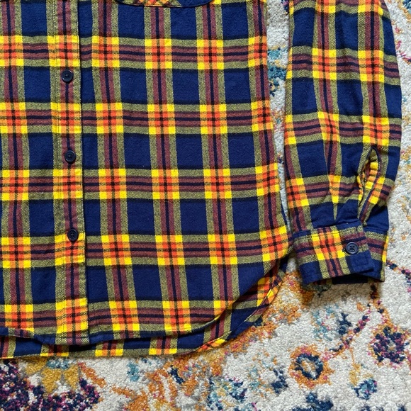 💥HOST PICK💥Women’s Slim Fit United By Blue “Eldora” Plaid Lumberjack Flannel🪓 - Picture 10 of 16